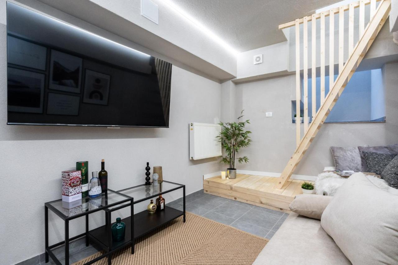 Four Bedroom Apartment, Old Town Bukarest Exterior foto